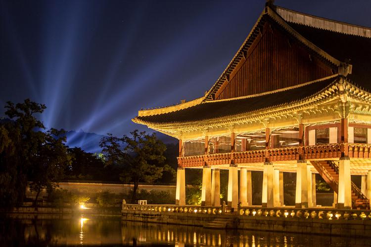 경복궁 야간개장 2025, 밤에만 볼 수 있는 비밀은 무엇일까