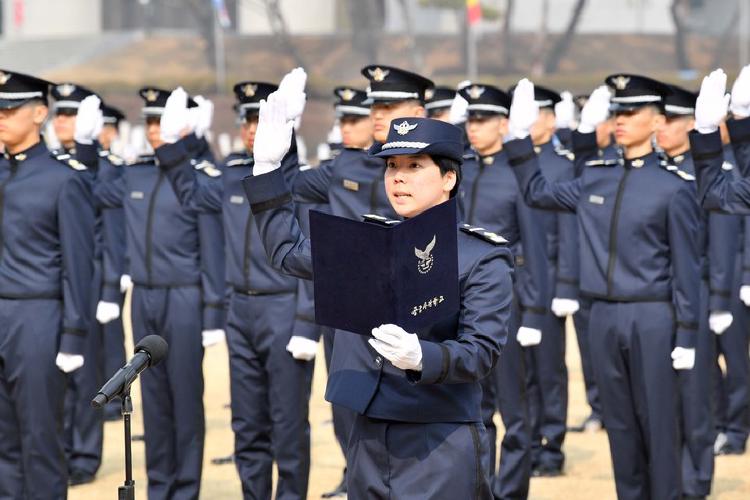 공군사관학교 시험 난이도, 수능보다 더 어렵다는 소문, 진짜일까? 실제 합격생이 말하는 진짜 이야기